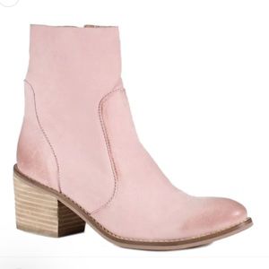Diba True Majestic Boot Pale Pink Size 7